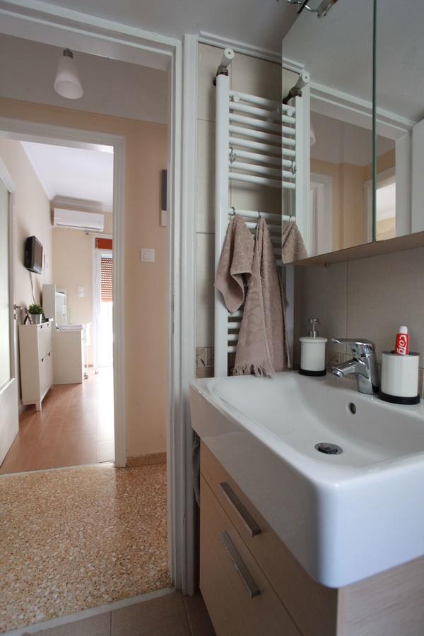 A Skip Away From The Acropolis Museum - 1 Bdrm Apartment Athens Ngoại thất bức ảnh